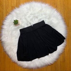H&M • Black Flowy Skater Skirt